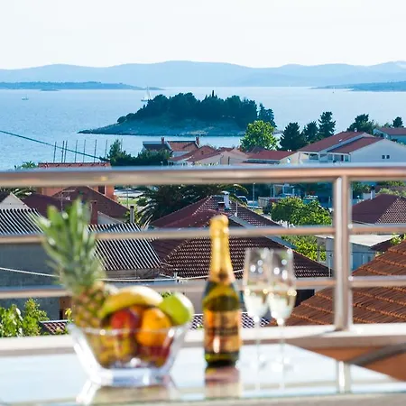 公寓 Zdenka With Heated Pool Pakoštane