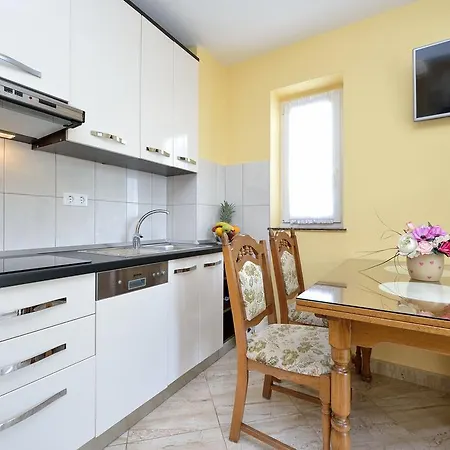 Appartement Zdenka With Heated Pool *