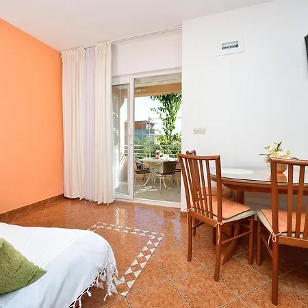 Zdenka Apartmán Pakoštane