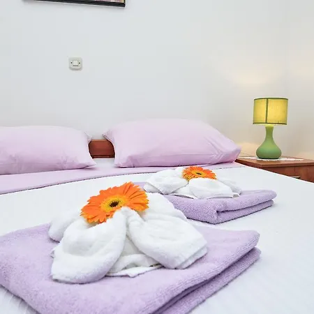 شقة Zdenka With Heated Pool