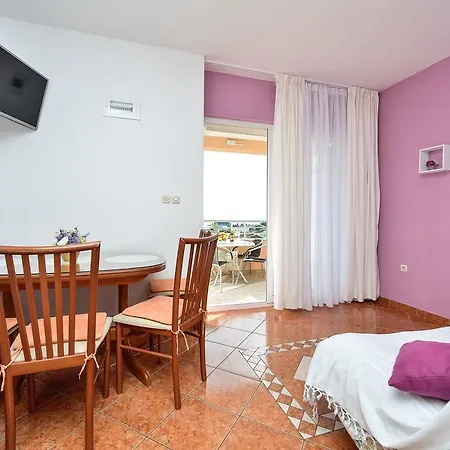 Zdenka With Heated Pool *