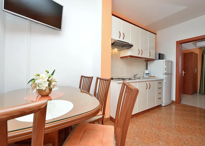 Zdenka Apartamento *